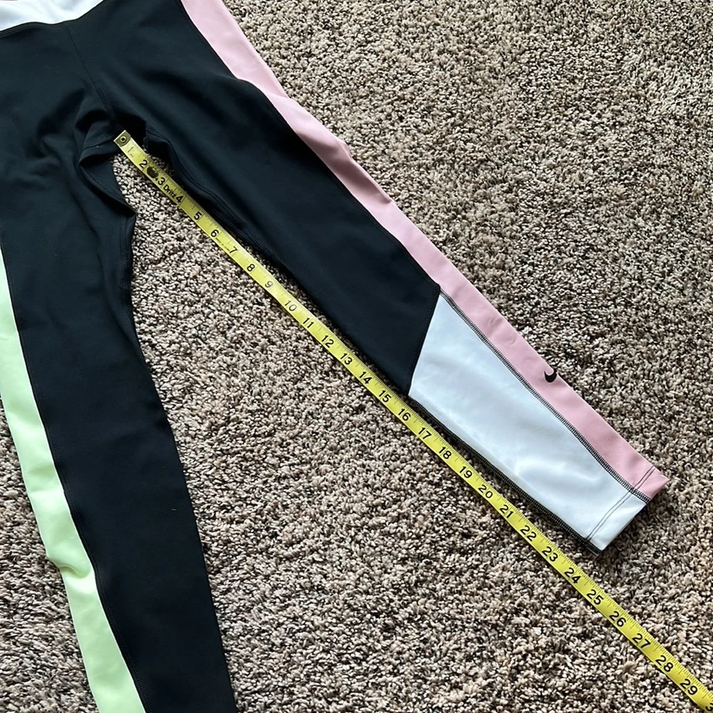 Nike Training Pants, Mid Rise, Tight Fit, 7/8 Length, Size S